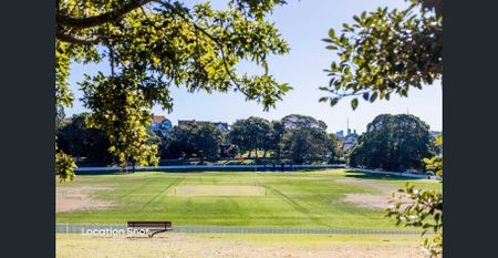 Luxury deep waterfront residence - Photo 4