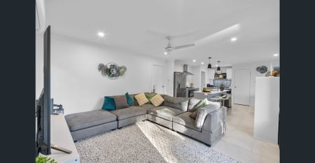 Modern Dual-Living Home in a Peaceful Location - Photo 4