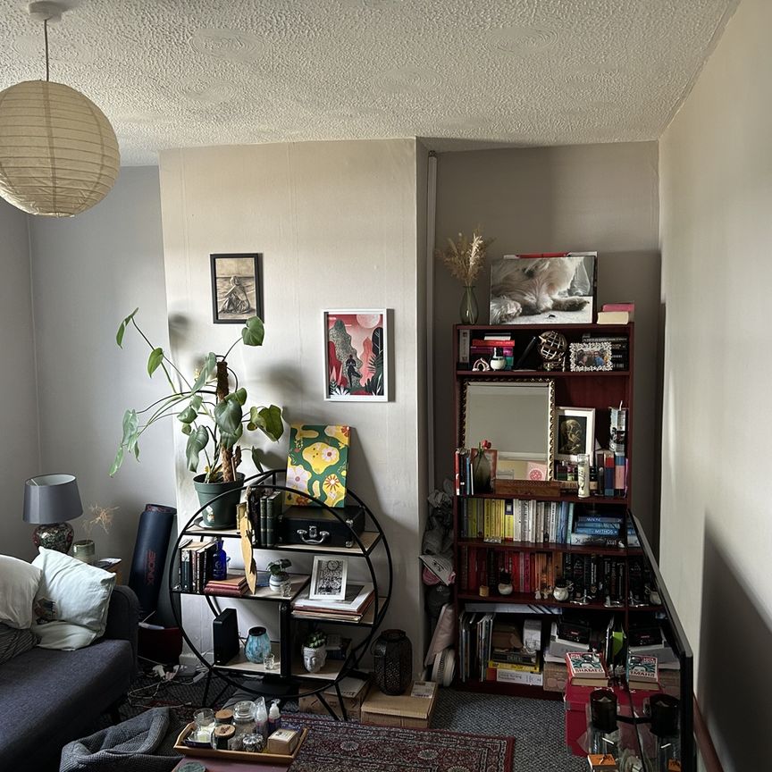 2 Bed Terraced House, Sevier Street, BS2 - Photo 1