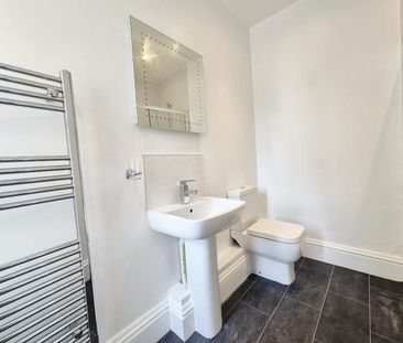 4 bedroom terraced house to rent - Photo 5