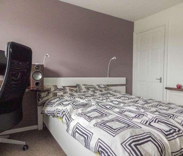 Thorney Leys, Witney, Oxfordshire, OX28 - Photo 3