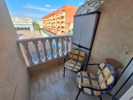 Ref.7456 2 bedroom apartment with garage in the center of Torrevieja - Photo 4