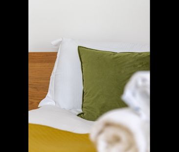 Studio Flat, Courtfield Gardens, SW5 - Photo 3