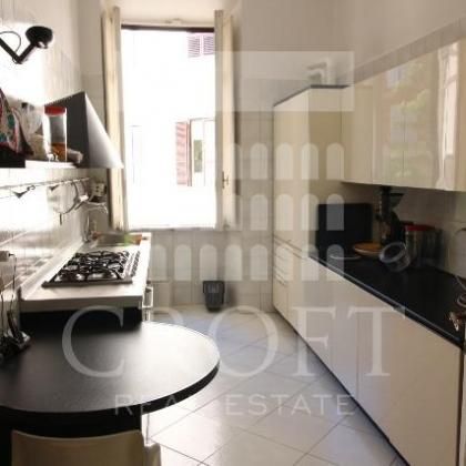 Villa Torlonia: Elegant 4 beds, 2 bath, large formal living room, separate dining, study, modern equipped kitchen. Bright, silent, parquet floors, air conditioning, parking. Lovely flat near international schools, parks, center and transport. Ref. 2204 - Foto 5