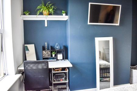 5 bedroom terraced house to rent - Photo 4