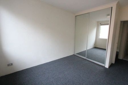 “COSY APARTMENT IN IDEAL LOCATION” - Photo 2