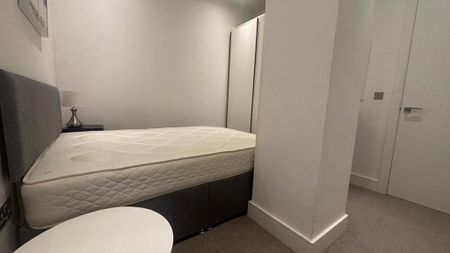 1 bedroom flat to rent - Photo 2