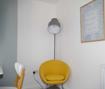 Mayfield Avenue - Photo 4