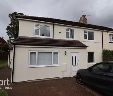 4 bedroom semi-detached house to rent - Photo 4