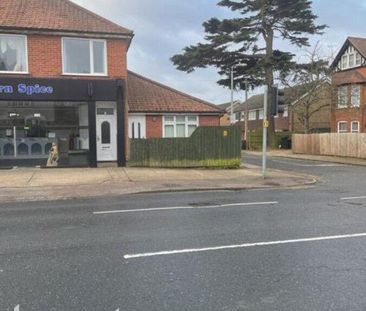 1 bedroom in a house share to rent - Photo 2