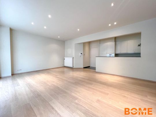 Appartement te huur in Eeklo - Photo 1