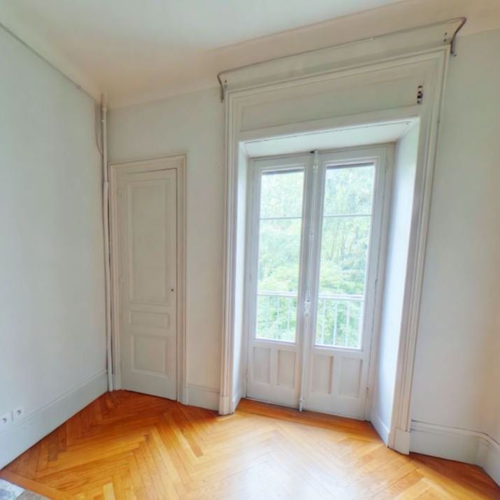 APPARTEMENT T7 A LOUER - Photo 1