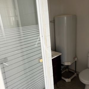 Location Appartement 1 pièce 26m² - Photo 2