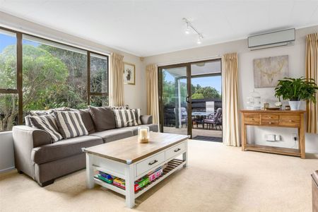 32a Transom Close, Porirua - Photo 5