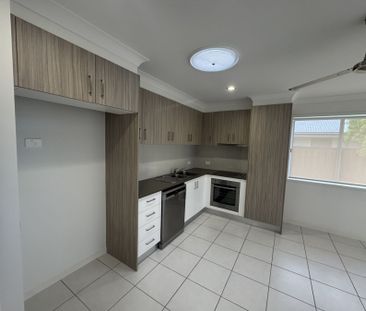 2/1 Henley Close, Blacks Beach QLD 4740 - Apartment For Rent | Domain - Photo 4