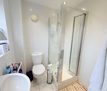 3 bedroom semi-detached house to rent - Photo 5