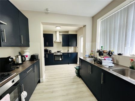 Lady Margaret Road, Southall, UB1 2RX - Photo 2