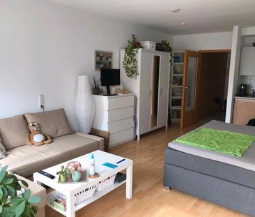Sehr schöne 1-Zimmer Wohnung mit Balkon &Tiefgarage zu vermieten - Photo 1