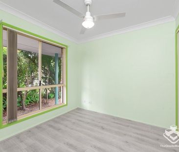 Newly renovated Â CONVENIENT VILLA LIFESTYLE! - Photo 1
