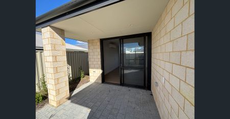 Stunning New Home - Photo 5