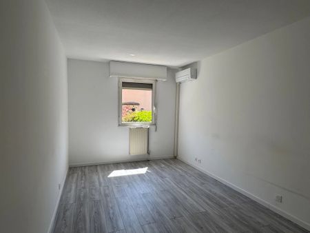 Location Appartement 4 pièces 91m² AIX EN PROVENCE 13100 - Photo 2