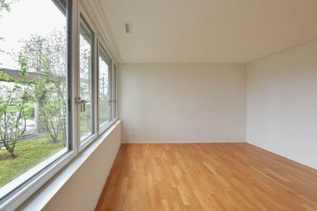 Modern 3.5-room apartment on the ground floor in a central location - Foto 2