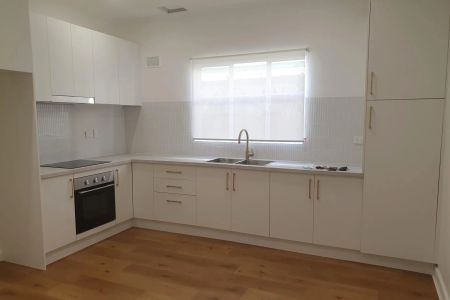 Newly Renovated 3-Bedroom Home for Rent in Seaton - Photo 5