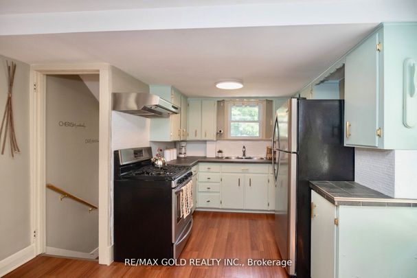 For Lease - 5853 McLeod Road, Niagara Falls, Ontario - Photo 1
