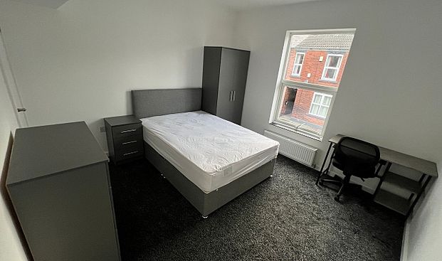 Modern 4 bedroom House - Photo 1