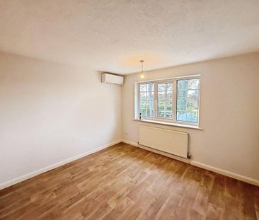 4 bedroom detached house to rent - Photo 2