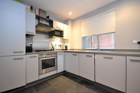 2 bedroom flat to rent - Photo 5