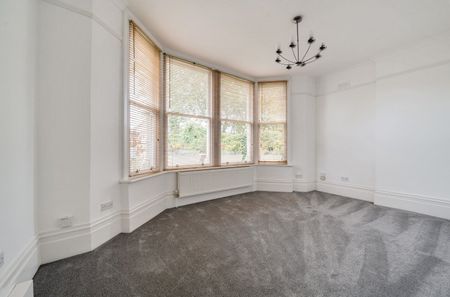 Bromley Road, London, SE6 - Photo 2