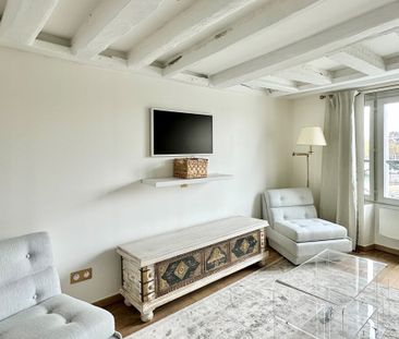 Appartement à louer Quai aux Fleurs, Paris 4ème - Photo 1