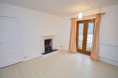 2 bedroom detached bungalow to rent - Photo 2