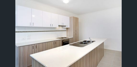 Two bedroom Apartment! - Photo 2