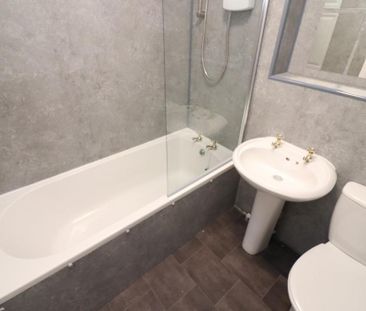 2 bedroom detached house to rent - Photo 4