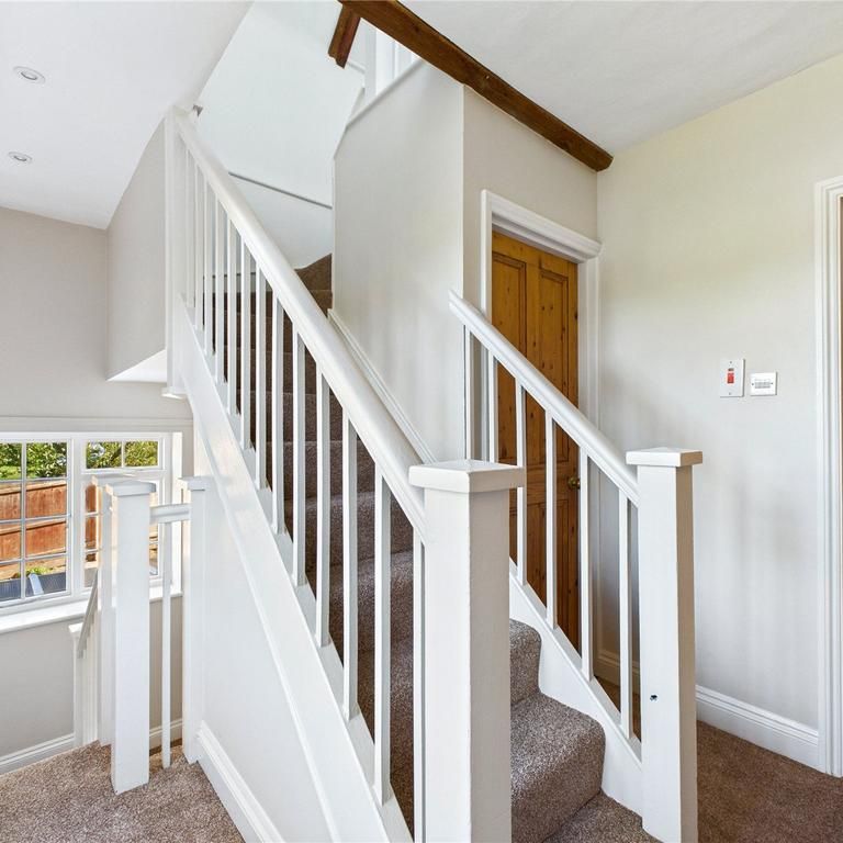 4 bedroom semi-detached house to rent - Photo 1