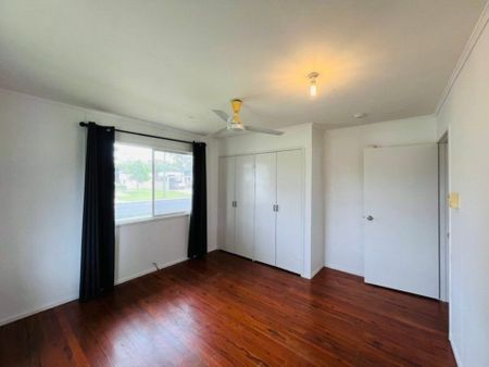 Renovated Three Bedroom Home! - Photo 2