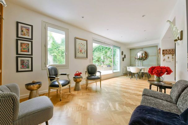 Location appartement, Paris 8ème (75008), 5 pièces, 192.63 m², ref 86172169 - Photo 1