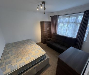 2 bedroom maisonette to rent - Photo 1