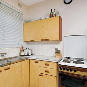 Spacious Studio Apartment In Prime Location - Photo 2