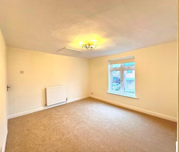 Beautifully-renovated 2 bed semi detached house in Boston, Lincs. - Photo 4
