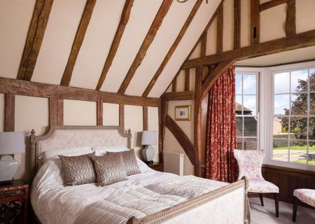 6 bedroom detached house to rent - Photo 2