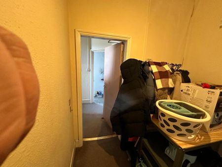 5 bedroom flat to rent - Photo 4