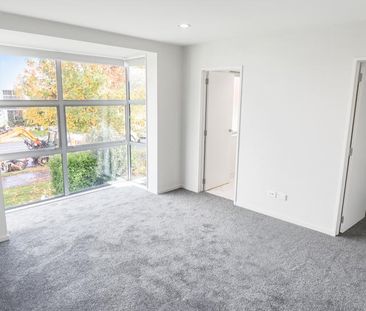 Spacious 4 bedroom home! - Photo 4