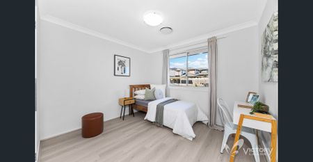 Exquisite 5 Bedroom Family Home in Box Hill For Rent - Photo 3