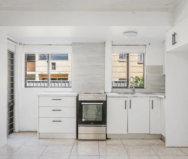 Ground Floor Apartment in Prime Location - Photo 3