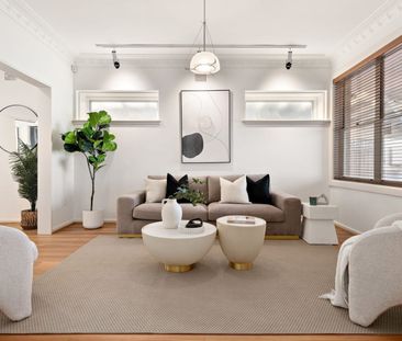 A Spacious Family Retreat Designed for Modern Living - Photo 2