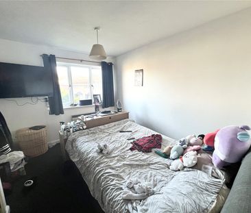 Habershon Drive, Frimley, Camberley, GU16 - Photo 4