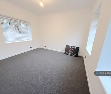 3 bedroom detached house to rent - Photo 5